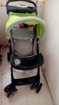 poussette en bon état 