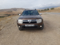 voitures-dacia-duster-2012-ambiance-alger-centre-algerie