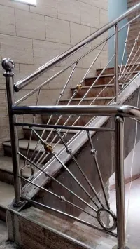 Rompe d'escaliers inox,garde corps inox,cabine de douche,tt travaux inox et verre trompé 