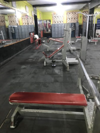 bancs-et-presses-de-musculation-material-salle-sport-gym-sougueur-tiaret-algerie