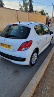 voitures-peugeot-207-2012-el-guelbelkebir-medea-algerie