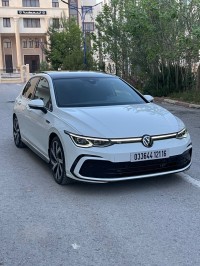 سيارات-volkswagen-golf-8-2021-r-line-المدية-الجزائر