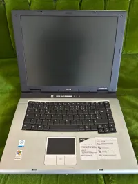 ordinateur portable Acer TravelMate 2410 series, modèle M52177