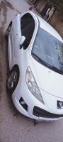 voitures-peugeot-207-2012-fennec-zeralda-alger-algerie