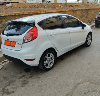 voitures-ford-fiesta-2016-trend-look-sidi-ghiles-tipaza-algerie