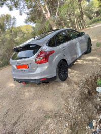 voitures-ford-focus-5-portes-2012-titanium-sidi-ghiles-tipaza-algerie