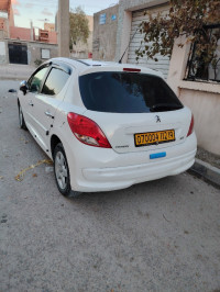 voitures-peugeot-207-2012-allure-setif-algerie