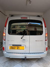 voitures-renault-kangoo-2021-guelma-algerie