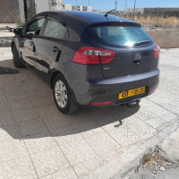 voitures-kia-rio-5-portes-2015-constantine-algerie