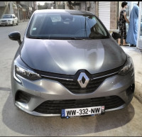 voitures-renault-clio-5-2023-equilibre-tebessa-algerie