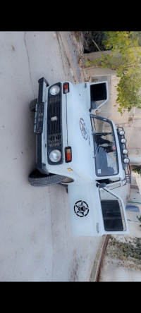 voitures-lada-niva-1989-constantine-algerie