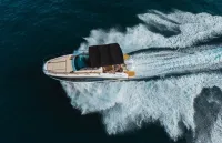 Bateau hors bord