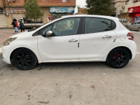 voitures-peugeot-208-2014-silver-line-bordj-bou-arreridj-algerie