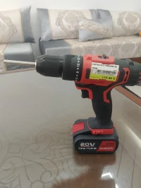 03 perceuse visseuse sans fil et un marteau perforateur 