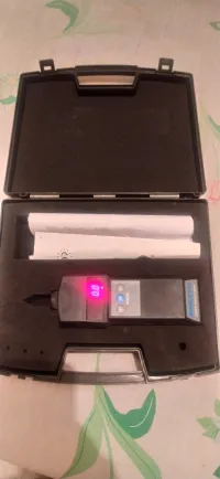 Tachymètre laser 