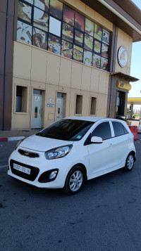 voitures-kia-picanto-2013-pop-les-eucalyptus-alger-algerie