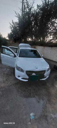 سيارات-peugeot-301-2013-active-البرواقية-المدية-الجزائر