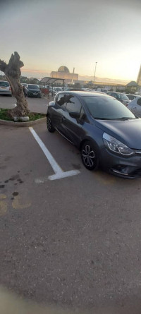 voitures-renault-clio-4-2020-limited-2-ain-mlila-oum-el-bouaghi-algerie