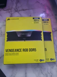 RAM CORSAIR VENGEANCE DDR5 16GB x 4