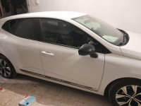 voitures-renault-clio5-2023-ain-merane-chlef-algerie