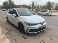 voitures-volkswagen-golf-8-2023-r-line-oum-el-bouaghi-algerie