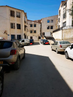 appartement-vente-f3-alger-mahelma-algerie