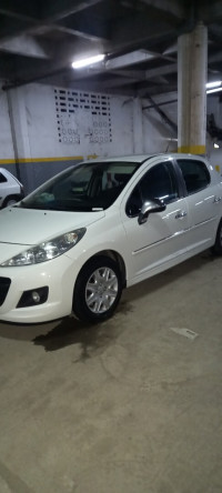 voitures-peugeot-207-plus-2013-blida-algerie