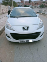 voitures-peugeot-207-2013-mila-algerie