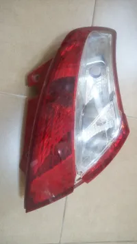 Feu Arrière Droit Suzuki Swift HB