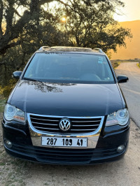 voitures-volkswagen-touran-2009-souk-ahras-algerie