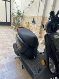 motos-et-scooters-cuxi-2-vms-2024-blida-algerie