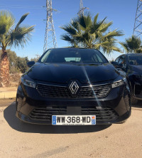 voitures-renault-clio-5-2024-evolution-tlemcen-algerie