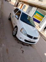 voitures-renault-clio-campus-2011-zahana-mascara-algerie