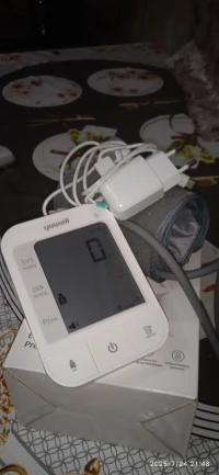 جهاز ضغط الدم في حالة جيدة نوع يوال 