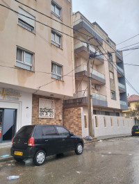 appartement-vente-f5-alger-el-harrach-algerie