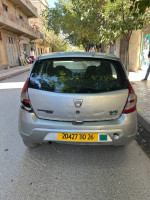 voitures-dacia-sandero-2010-el-omaria-medea-algerie