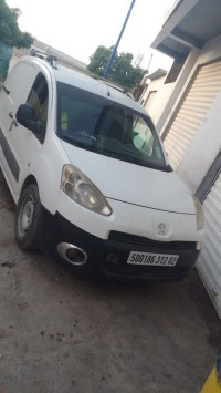 utilities-peugeot-partner-2012-beni-haoua-chlef-algeria