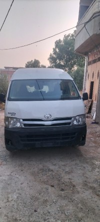 السيارات-النفعية-toyota-hiace-2013-تمالوس-سكيكدة-الجزائر