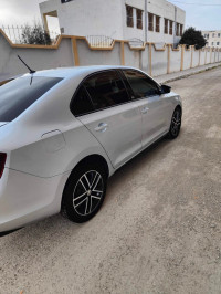 voitures-skoda-rapid-2019-monte-carlo-bordj-bou-arreridj-algerie