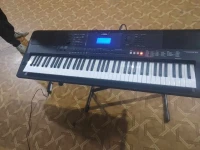 Synthétiseur yamaha 