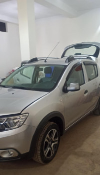 voitures-dacia-sandero-2017-stepway-sidi-moussa-alger-algerie