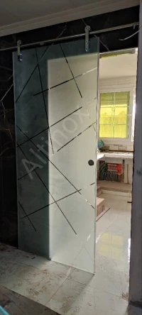 Façade en verre trempé 