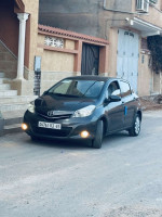 voitures-toyota-yaris-2012-mecheria-naama-algerie