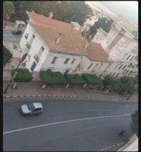 شقة-كراء-3-غرف-الجزائر-المرادية