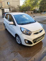 voitures-kia-picanto-2014-les-eucalyptus-alger-algerie