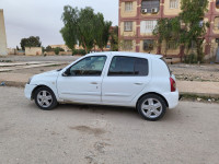 citadine-renault-clio-campus-2012-bye-barika-batna-algerie