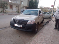 voitures-toyota-hilux-2012-el-abadia-ain-defla-algerie