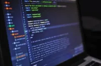 Développeur de  logiciel ,  C++ App CRM - Booking  - Payments - architect Frontend  Backend App Mob