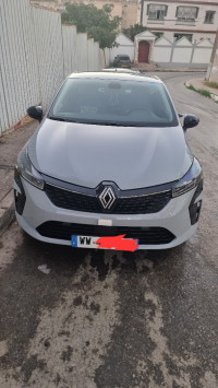 voitures-renault-clio-2024-evolution-annaba-algerie