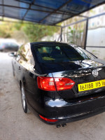 voitures-volkswagen-jetta-2015-alger-centre-algerie